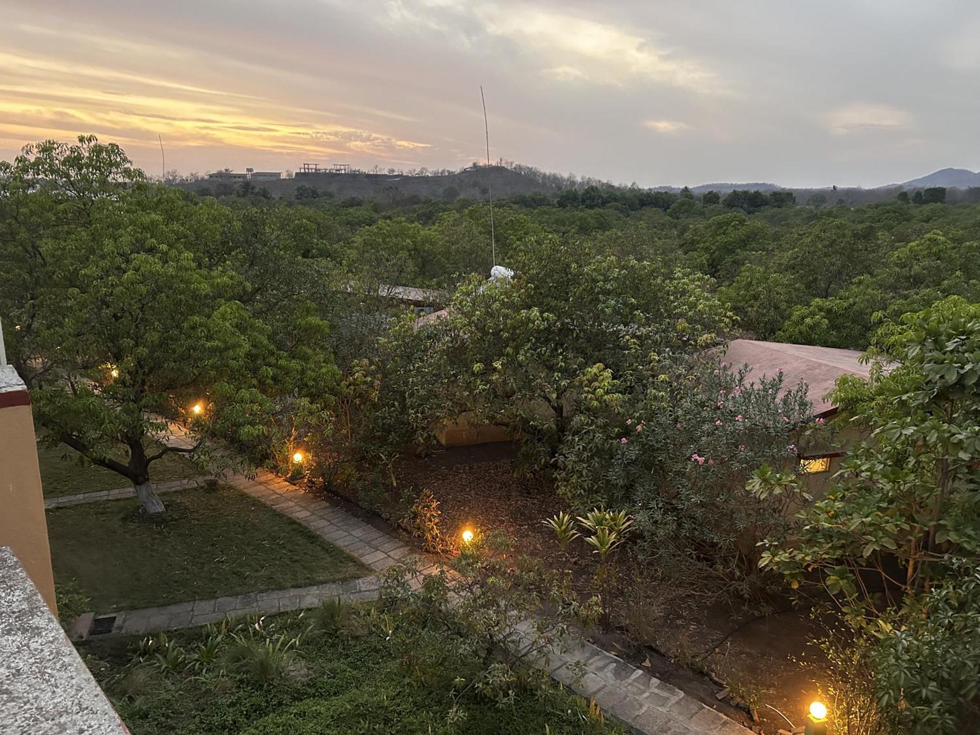 Gir Birding Lodge Гирский лес Экстерьер фото